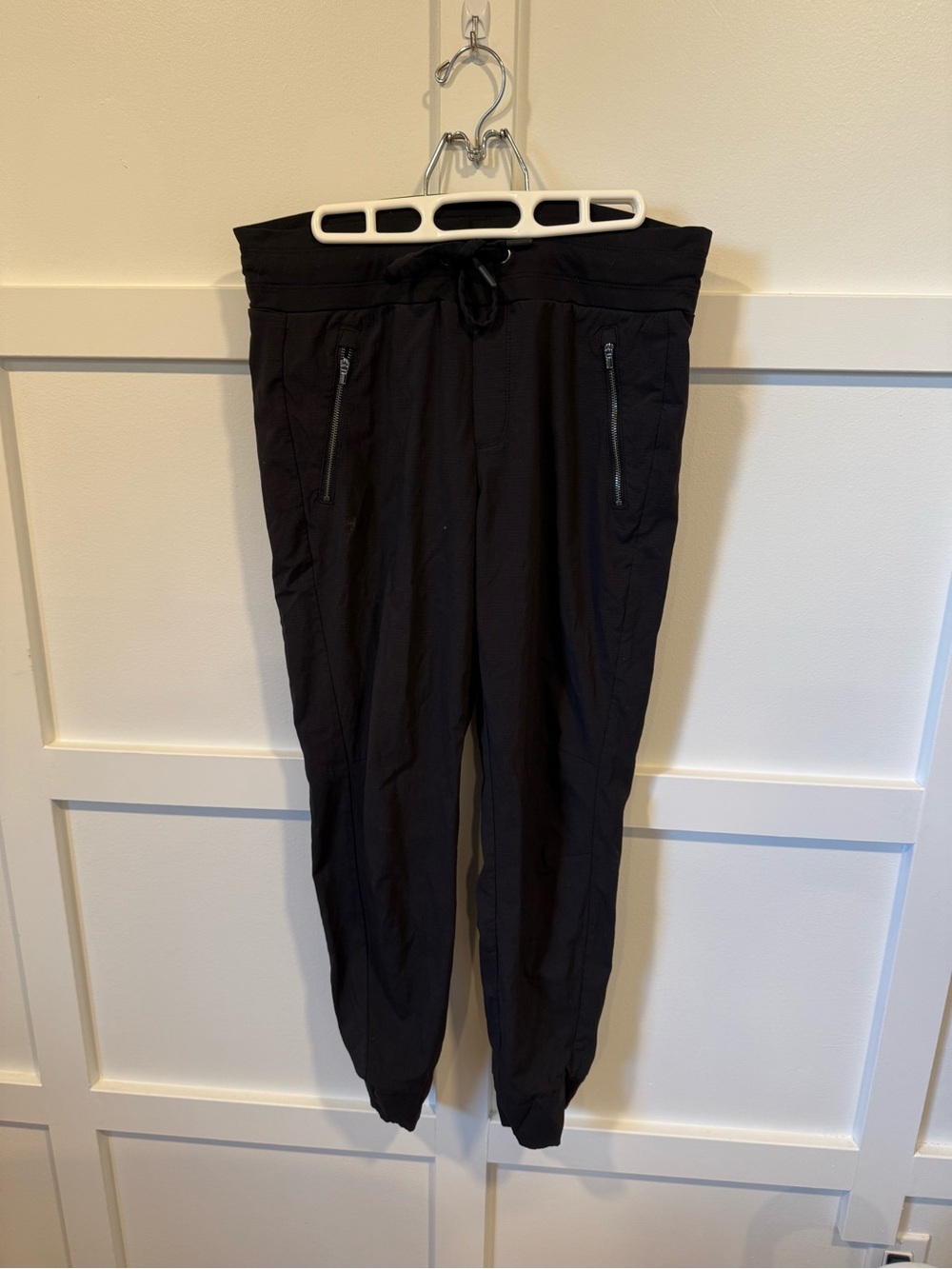 Athleta Black Trekkie North Jogger